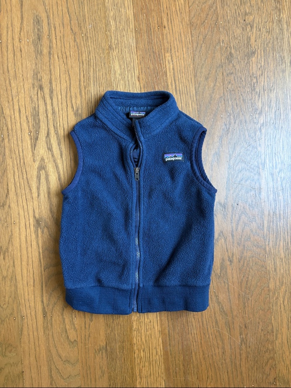 Patagonia Kids synchilla navy fleece vest - 2t